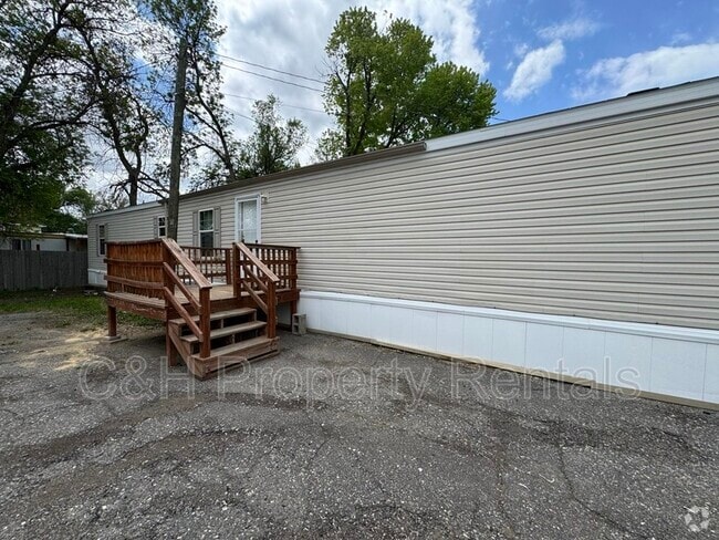 Building Photo - 930 N 23rd St Rental
