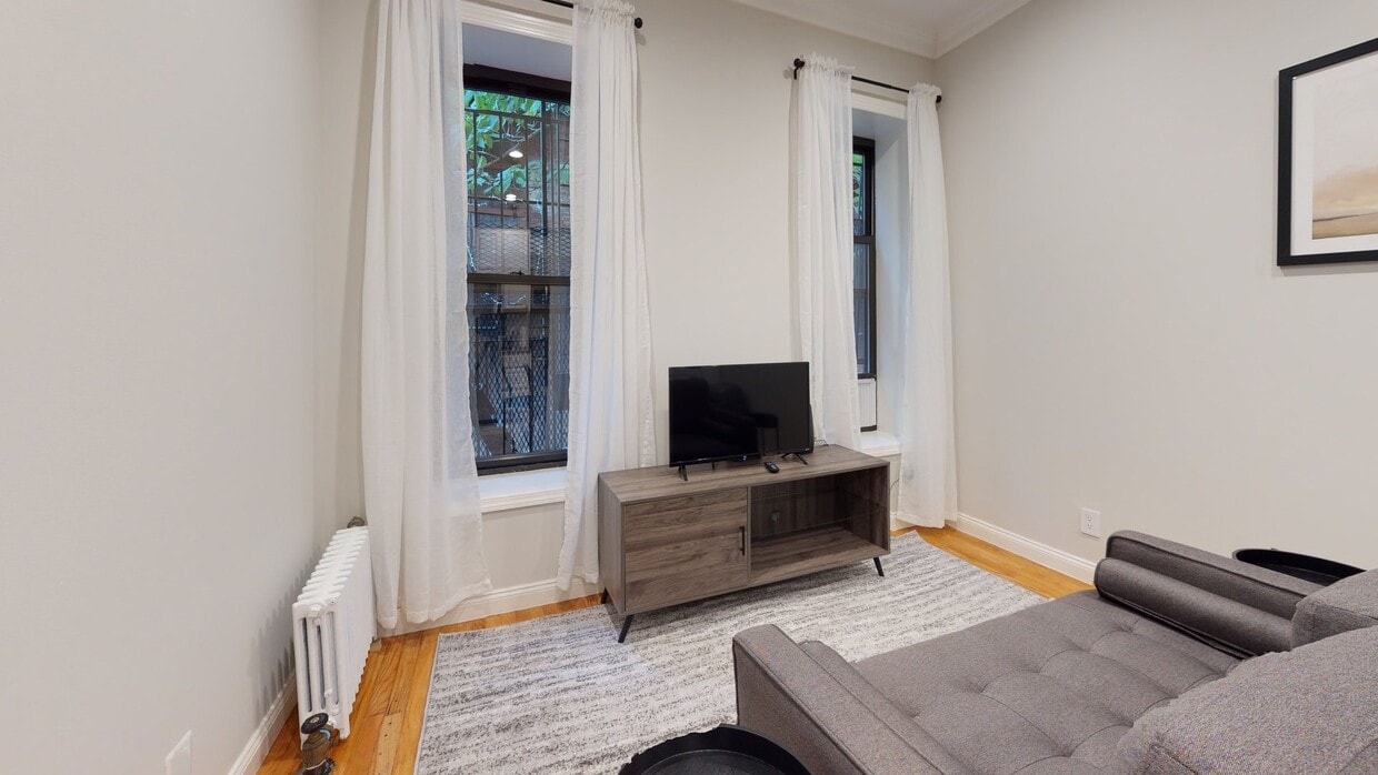 Photo - Private bedroom in 3 bed/1 bath Home