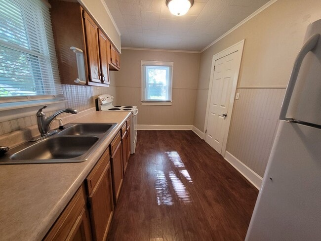 Photo - Two bedroom, One Bathroom Home with Partia...