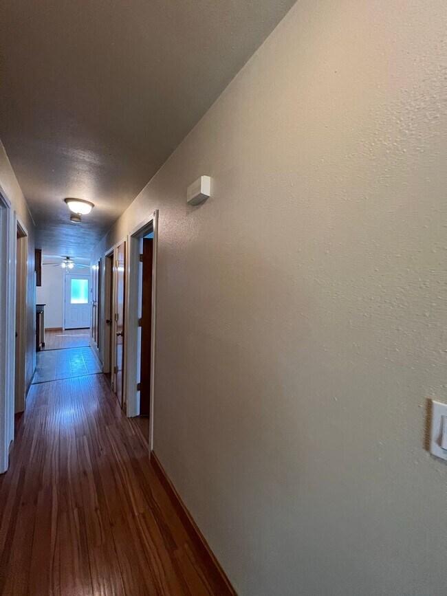 Rare 4 Bedroom Junction City Home Rental House Rental in Junction