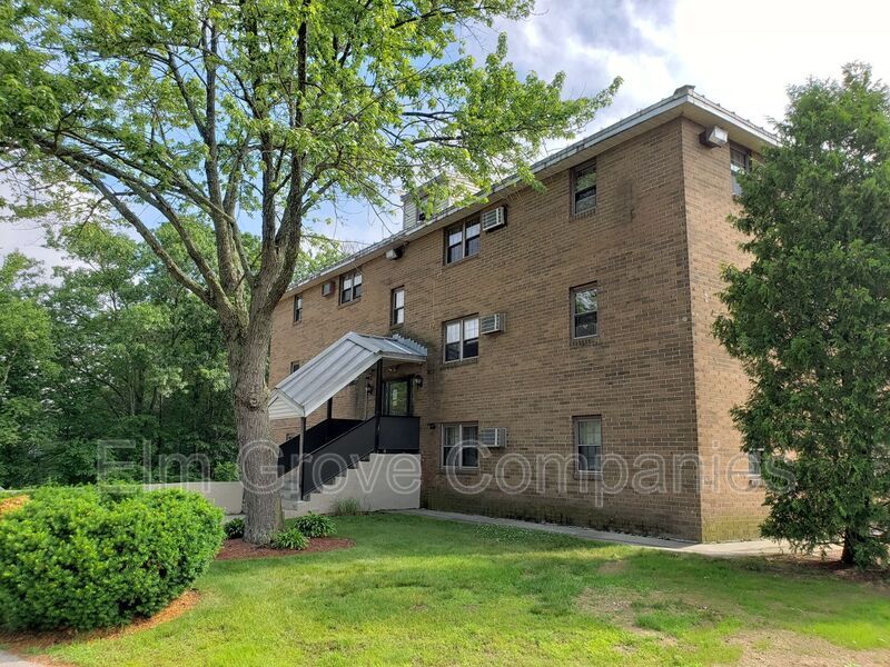 Photo - 512 W River Rd