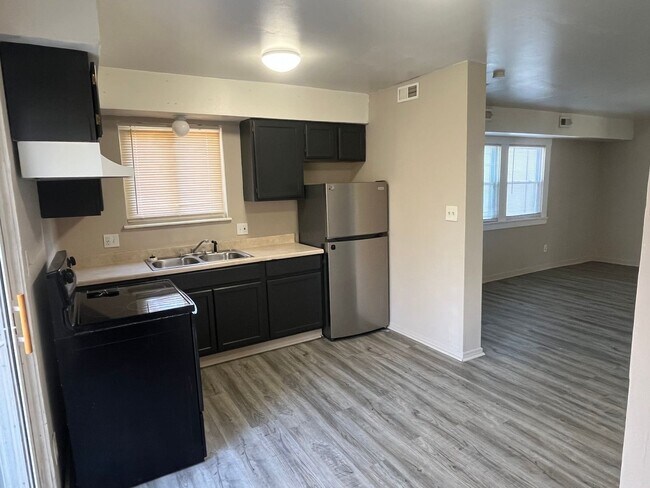 Photo - Updated 2 Bedroom Townhouse in Mexico Unit 600 Marine Dr. Apt 07