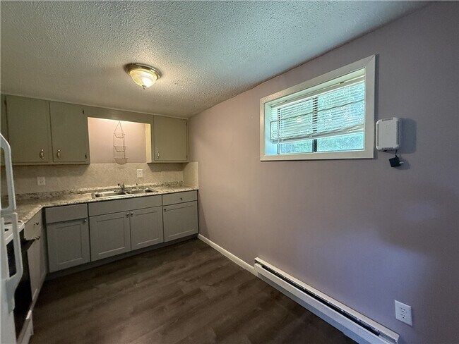 Photo - 705 N Rowland St Unit 2