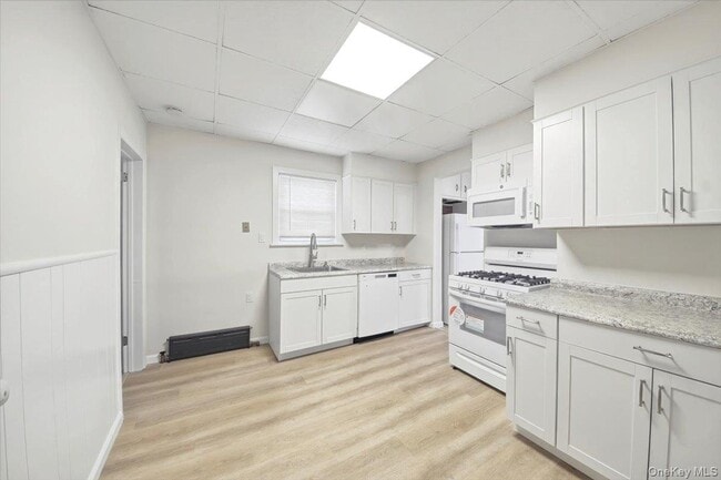 Photo - 169 Lockwood Ave Unidad 2nd Floor