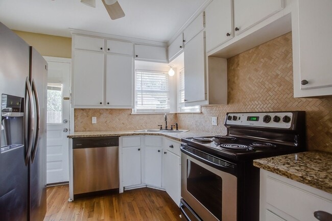 Photo - PRE LEASING for fall 2026! 3/2 in Tech Terrace!