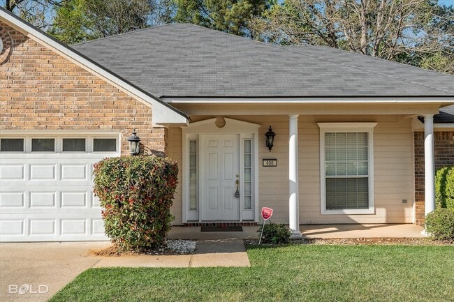 Photo - 406 Lavita Dr