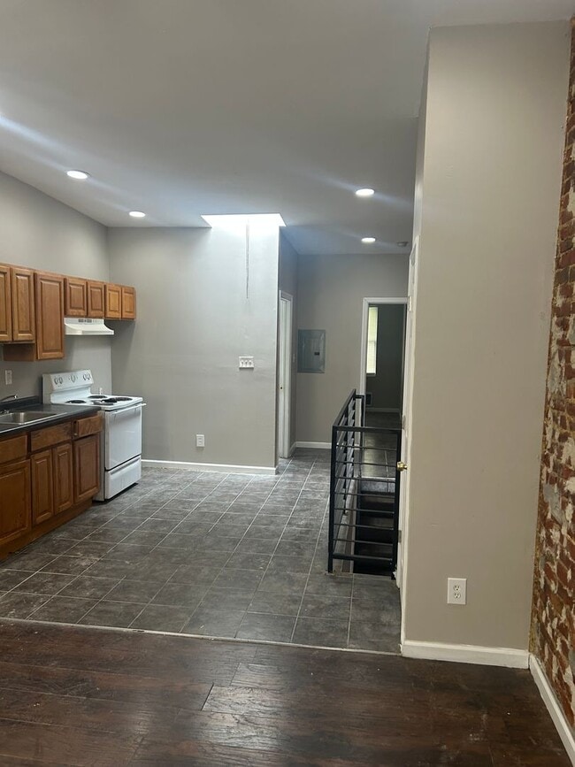 Photo - 3422 Braddock St Unit 2nd Floor