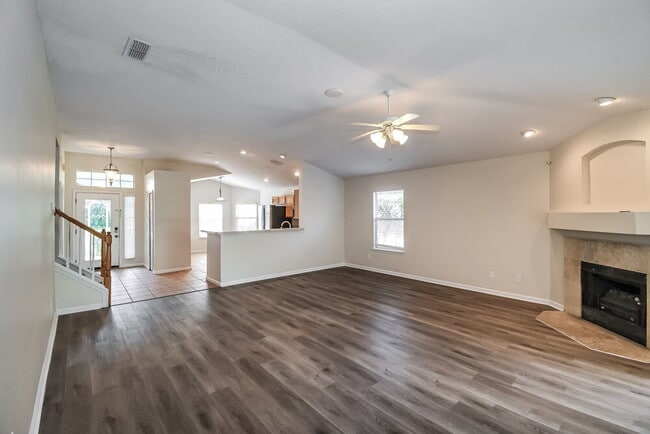 Photo - 732 Dewdrop Loop