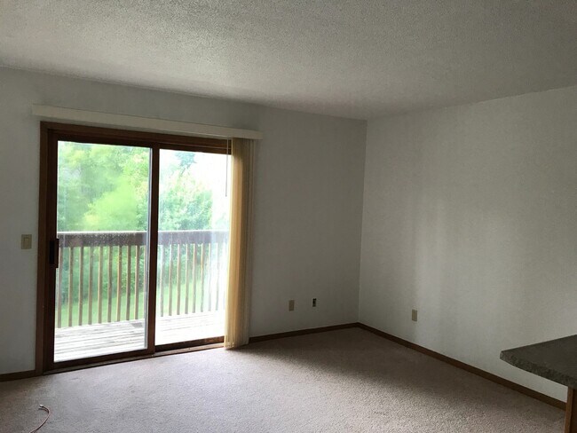 Photo - 2635 Westwinds Dr Unit 4