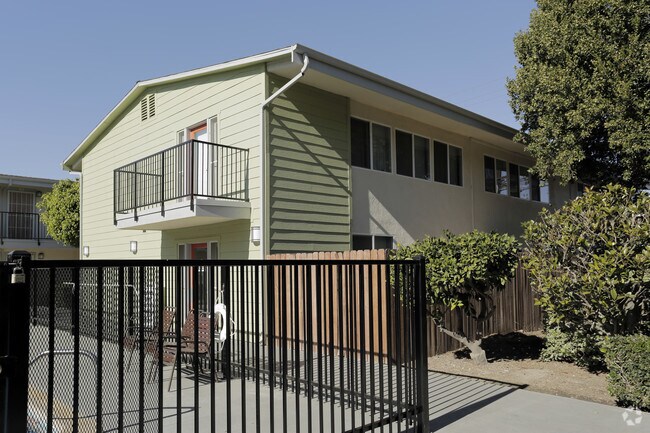 Photo - Belwood Arms Apartments