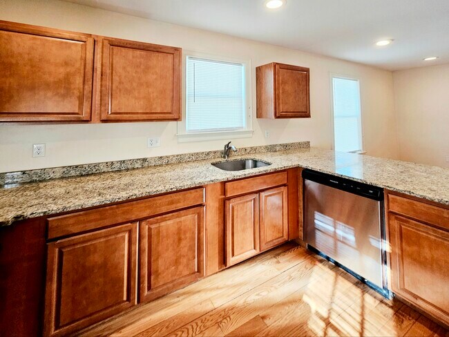 Photo - 35 Pratt St Unit 11