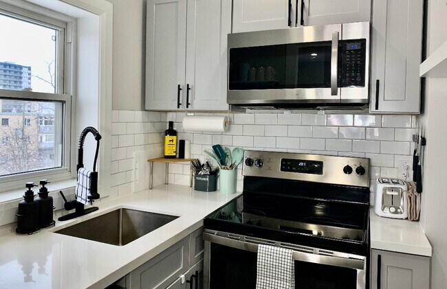 9 Arkledun Av Unit 2