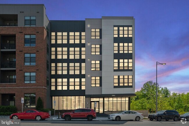 Building Photo - 1761 Old Meadow Rd Unit 420 Rental