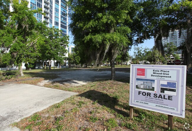 Primary Photo - Camden Lake Eola