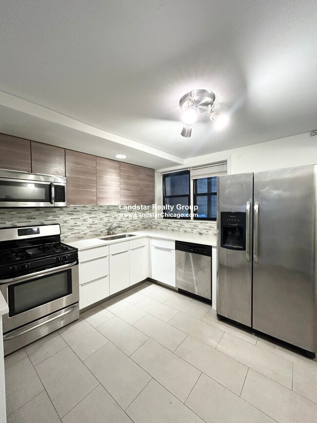 Photo - 1160 N La Salle Dr Unit 1160 N. La Salle Dr