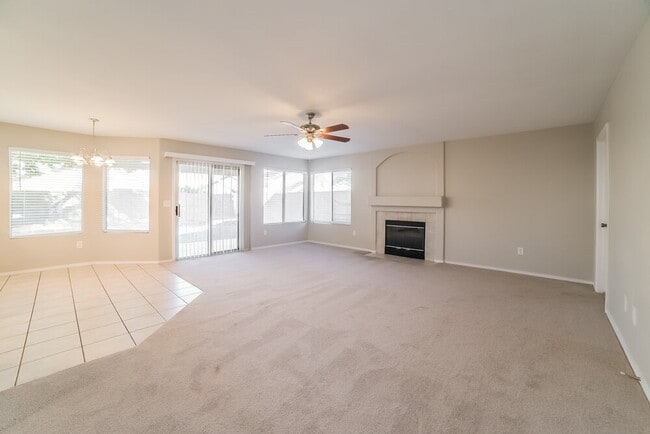 Photo - 834 E Whitten St