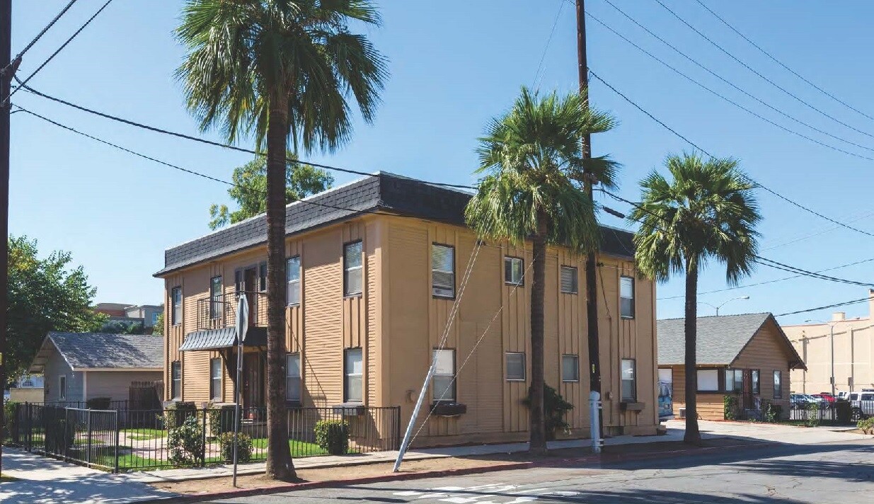 Photo - 521 N Pomona Ave Apartments