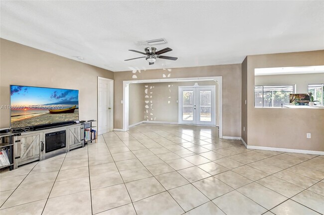 Photo - 6729 Camelia Dr