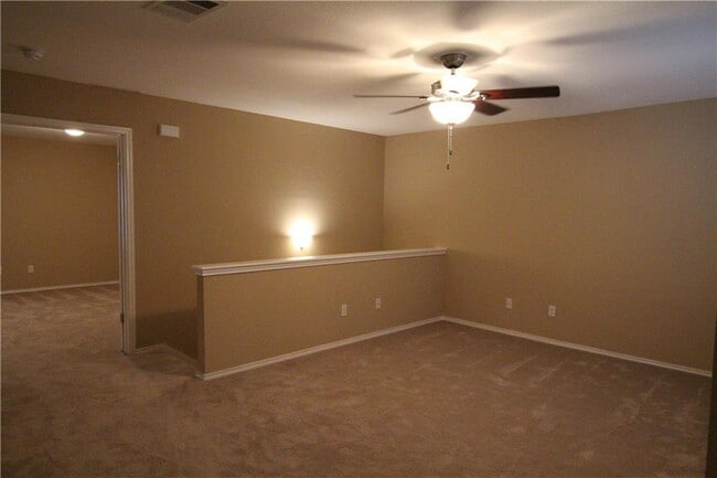 Photo - 207 Sunny Brook Dr