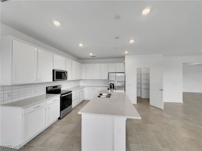 Building Photo - 3748 Passion Vine Dr
