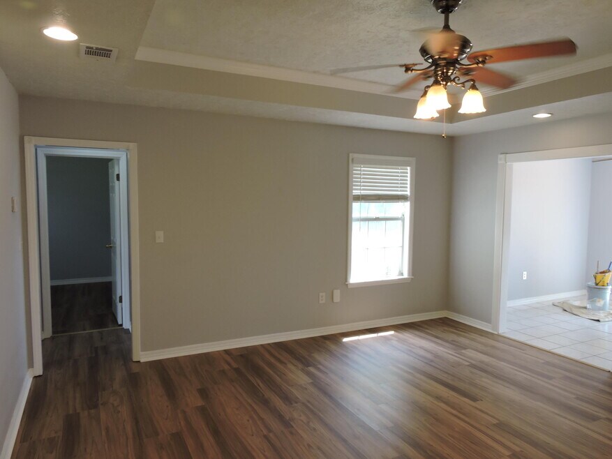 211 Westview Dr