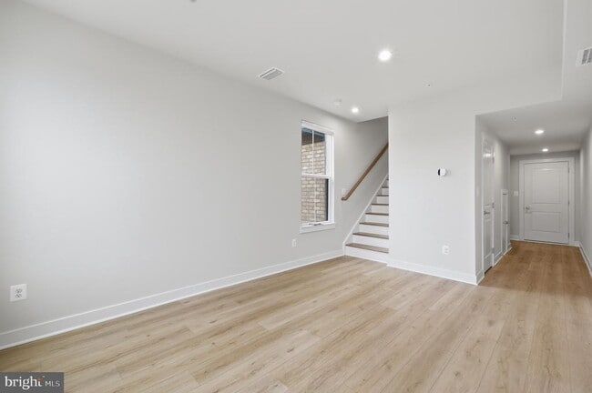 Building Photo - 14421 Albemarle Point Pl