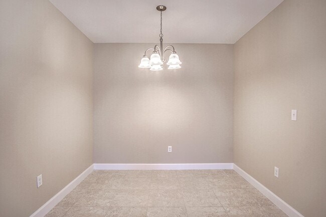 Photo - Beautiful 1 Bedroom Apartment in Fort Walton Beach!