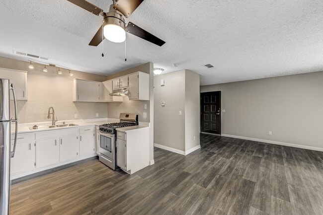 Desert Bay Apartments