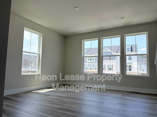 Photo - 29894 Bankert Dr