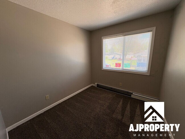 Photo - 3309 S Elmwood Ave Unit 2