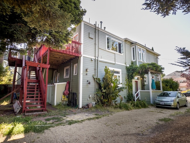 Photo - 1937 Russell St Unit A