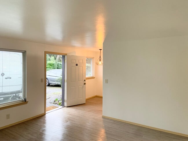 Photo - 9222 Kenwood Dr SW Unit B