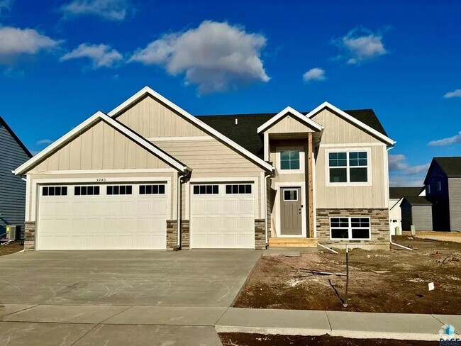 Lovely home - 5940 S Coneflower Ave Rental