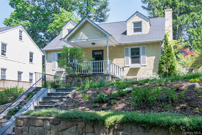 Building Photo - 26 Riverview Ave