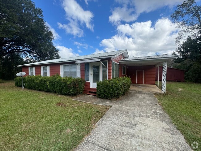 Building Photo - Cute Frame Home in Grand Ridge, Florida