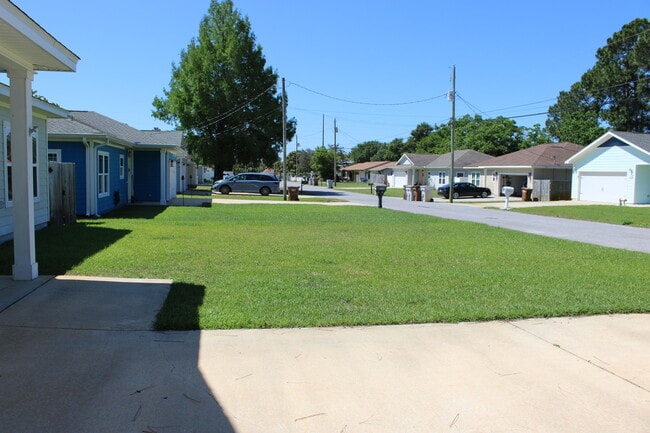 Photo - 2164 Wind Trace Rd N