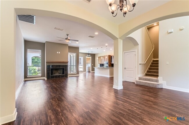 Photo - 462 Stagecoach Trail