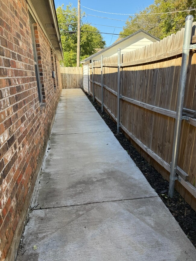 Photo - 1920 Galveston Ave