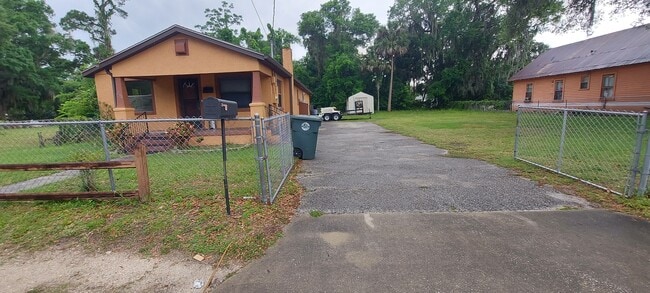 Photo - 230 Desoto St Unit 2