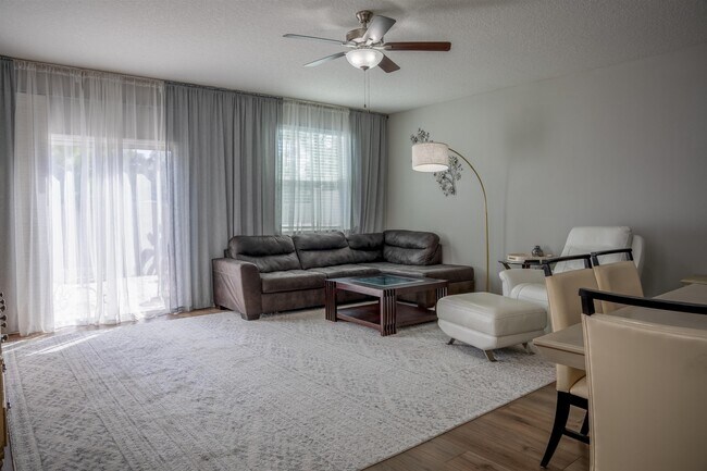 Photo - 75 Great Star Ct