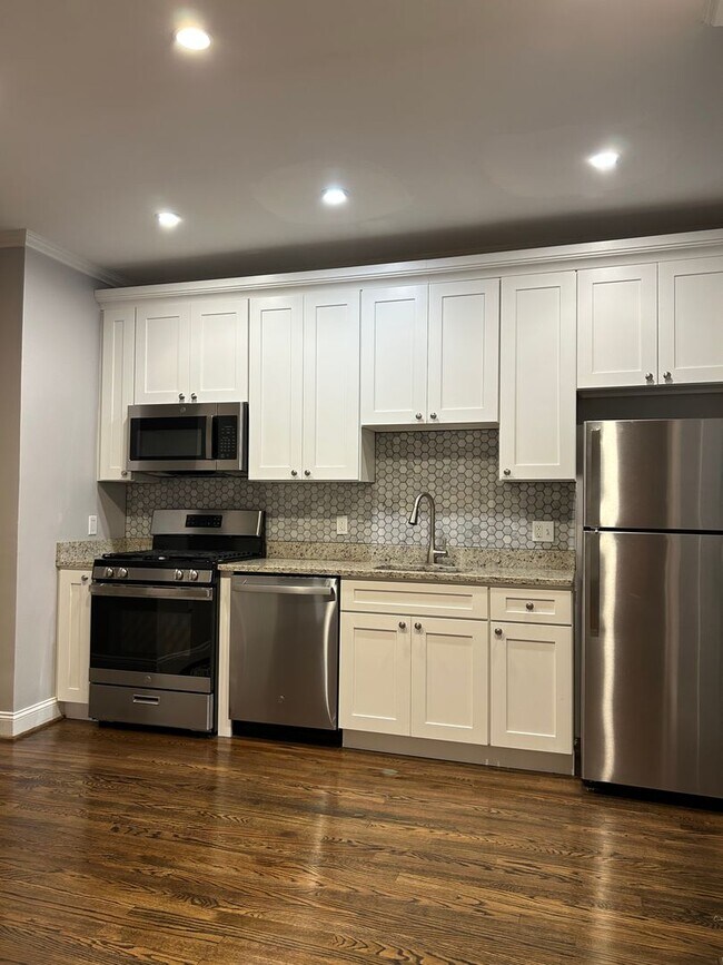 1635 West Virginia Ave NE Unit 1