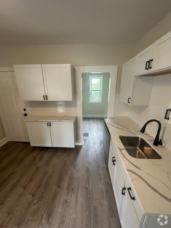 Building Photo - 342 Wilbraham Rd Rental