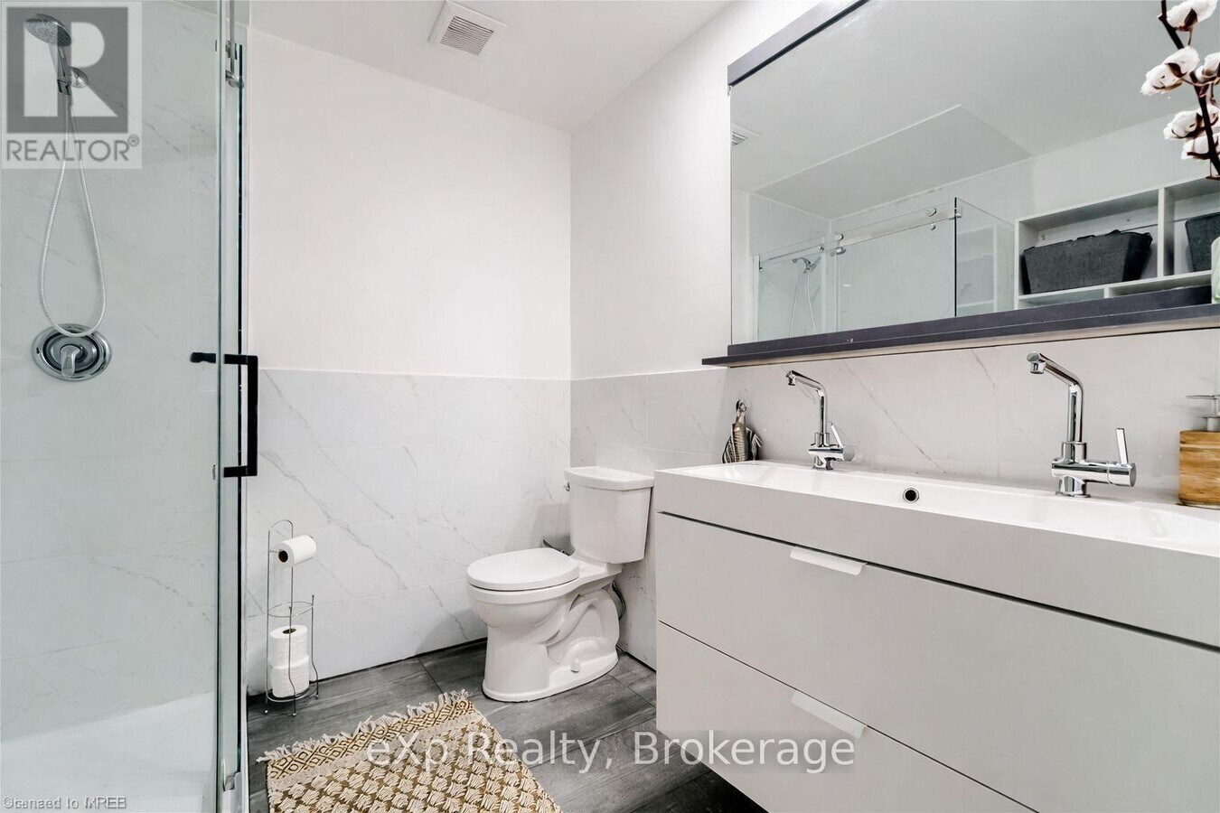 Photo - 332 Scottsdale Dr