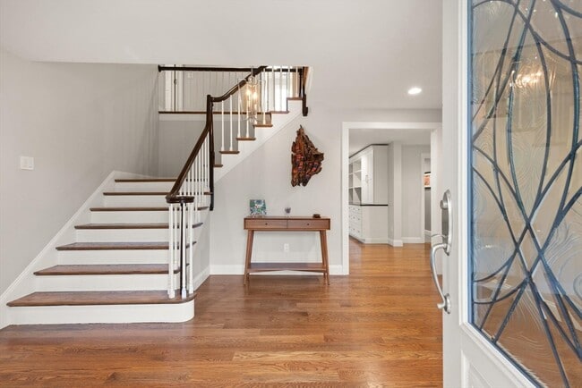 Photo - 25 Saddle Club Rd