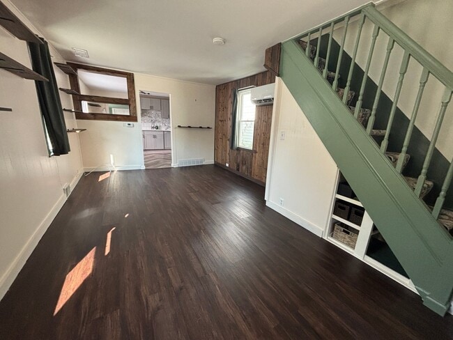 Photo - 167 West Ave