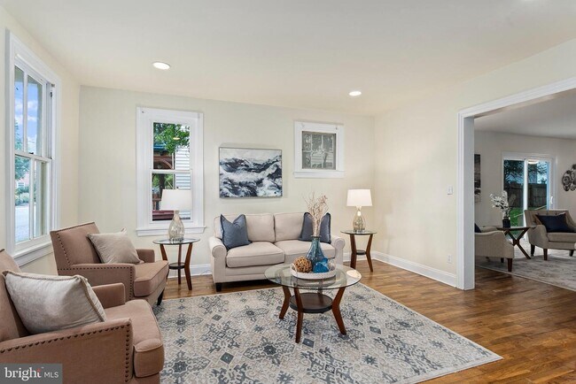 Photo - 204 N Mill St