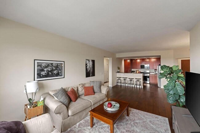 Photo - 100 3rd Ave S