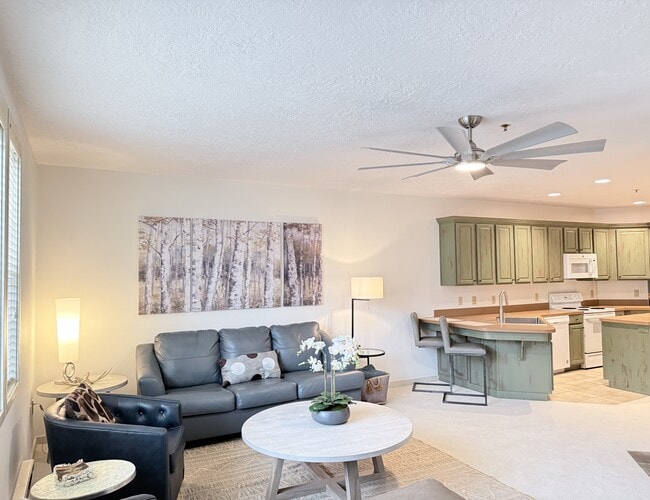 Photo - 1325 S Hwy 89 Unit 201