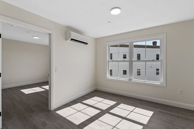 Photo - 472 Essex St Unit 101