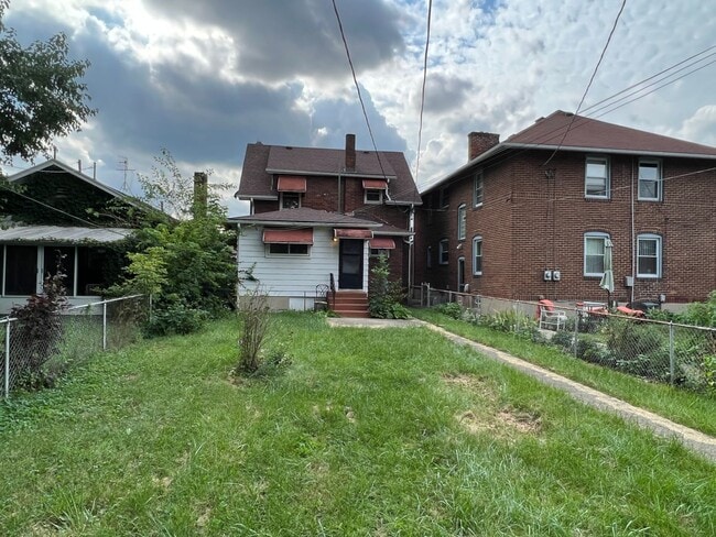 Photo - Amazing 3 bedrooms 1.5 bathrooms